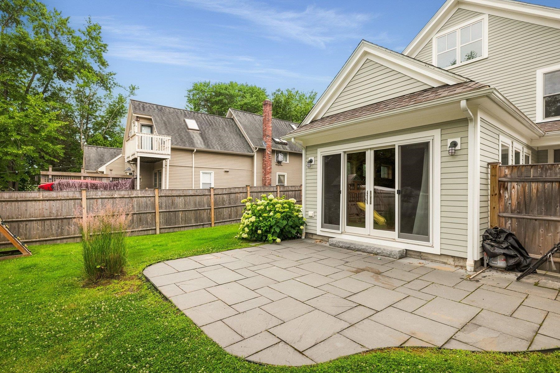 34 River Street Exeter, NH 03833 - Photo 4 of 43