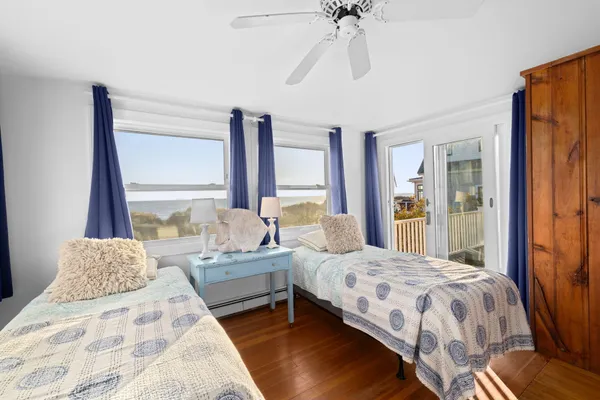 $1,995,000 | 133 Phillips Road, Sagamore Beach, MA 02562