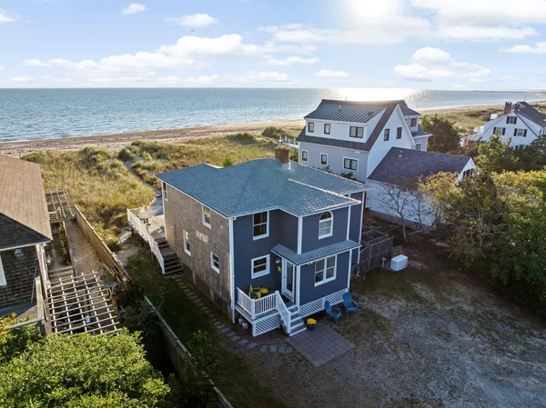 $1,995,000 | 133 Phillips Road, Sagamore Beach, MA 02562