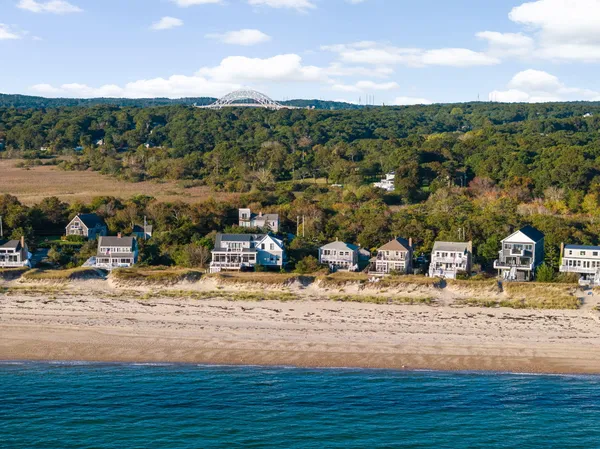$1,995,000 | 133 Phillips Road, Sagamore Beach, MA 02562