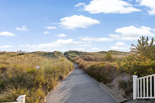 $1,995,000 | 133 Phillips Road, Sagamore Beach, MA 02562