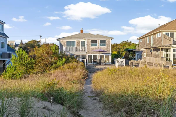 $1,995,000 | 133 Phillips Road, Sagamore Beach, MA 02562