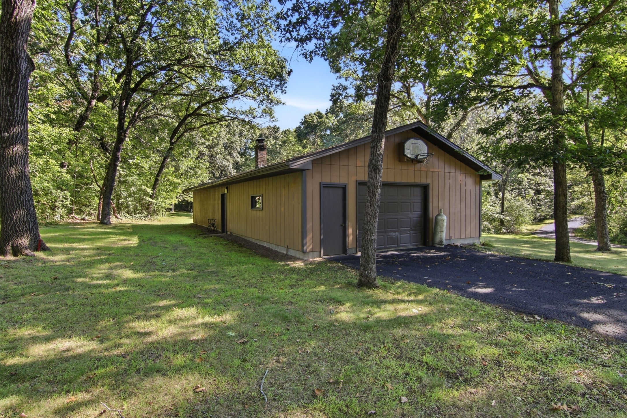W2610 Rim Rock Road Eau Claire, WI 54701 - Photo 13 of 59 Gallery Image 13