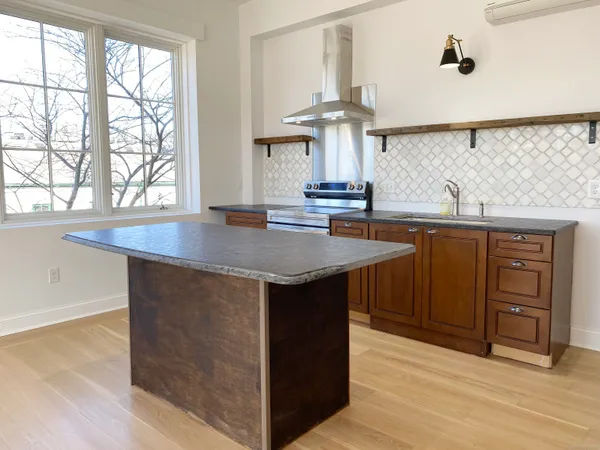 $2,400 | 15 River Street, Unit 2B, Milford, CT 06460