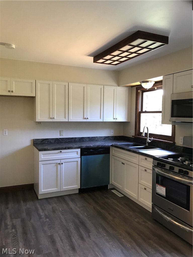 4199 Mayfair Road Uniontown, OH 44685 - Photo 10 of 22 Gallery Image 10