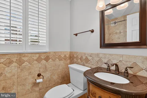 $524,900 | 2932 South Columbus Street, Unit A2, Arlington, VA 22206