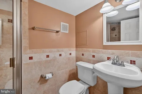 $524,900 | 2932 South Columbus Street, Unit A2, Arlington, VA 22206