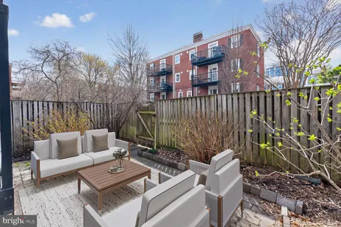 $524,900 | 2932 South Columbus Street, Unit A2, Arlington, VA 22206