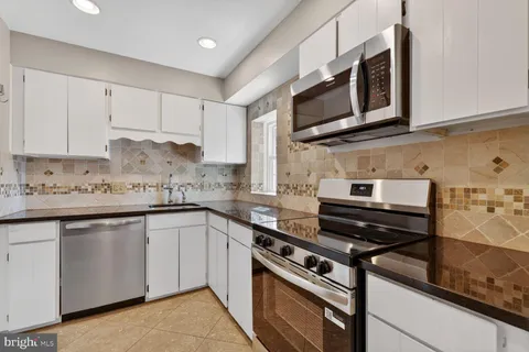 $524,900 | 2932 South Columbus Street, Unit A2, Arlington, VA 22206