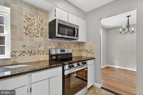 $524,900 | 2932 South Columbus Street, Unit A2, Arlington, VA 22206