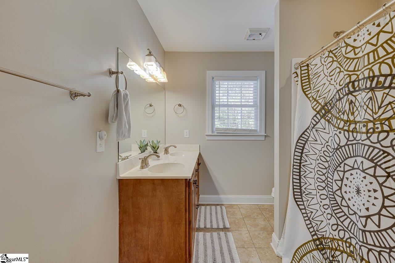 116 Royal Drive Williamston, SC 29697 - Photo 33 of 49