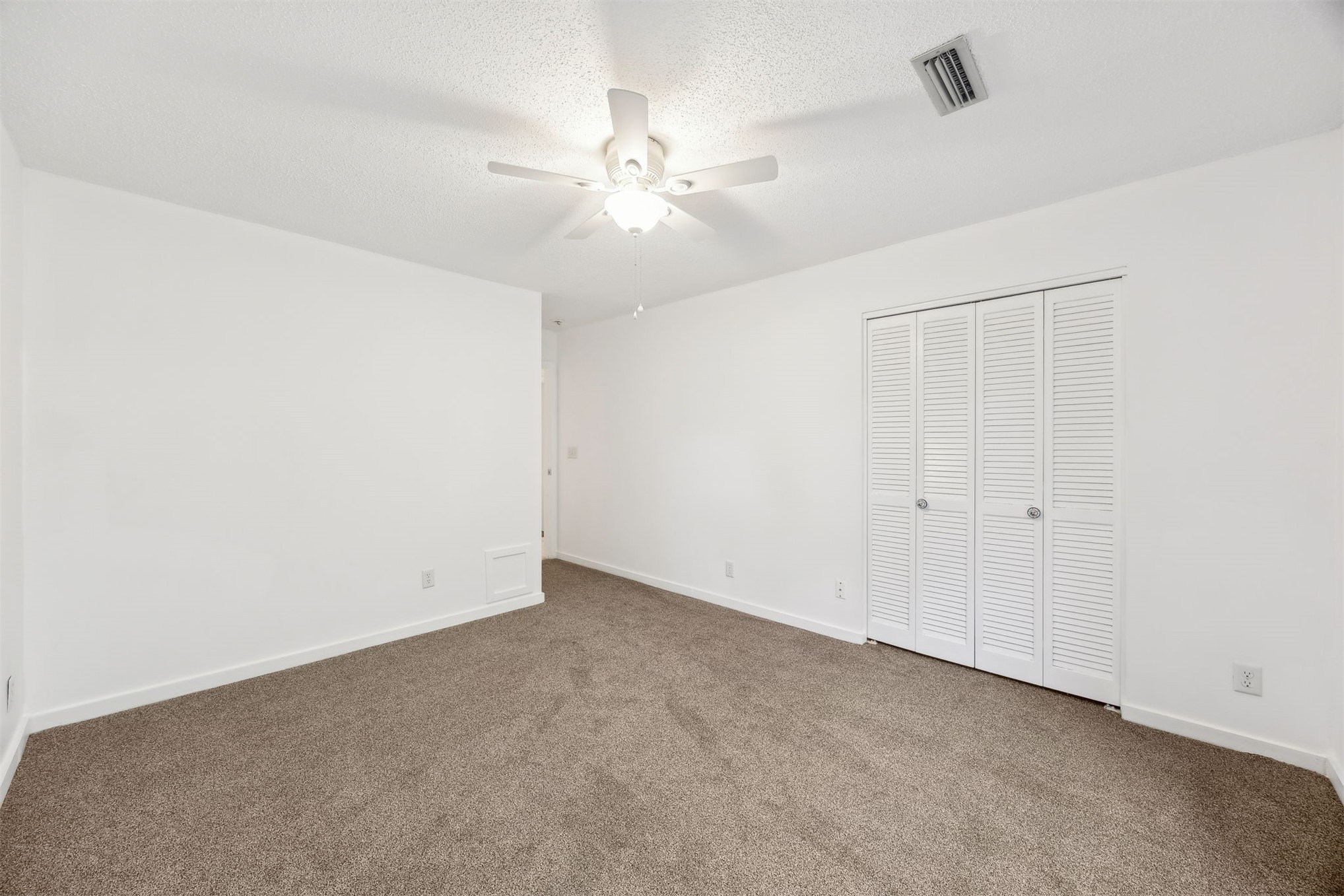 3207 Sea Marsh Road Fernandina Beach, FL 32034 - Photo 22 of 37 a view of an empty room