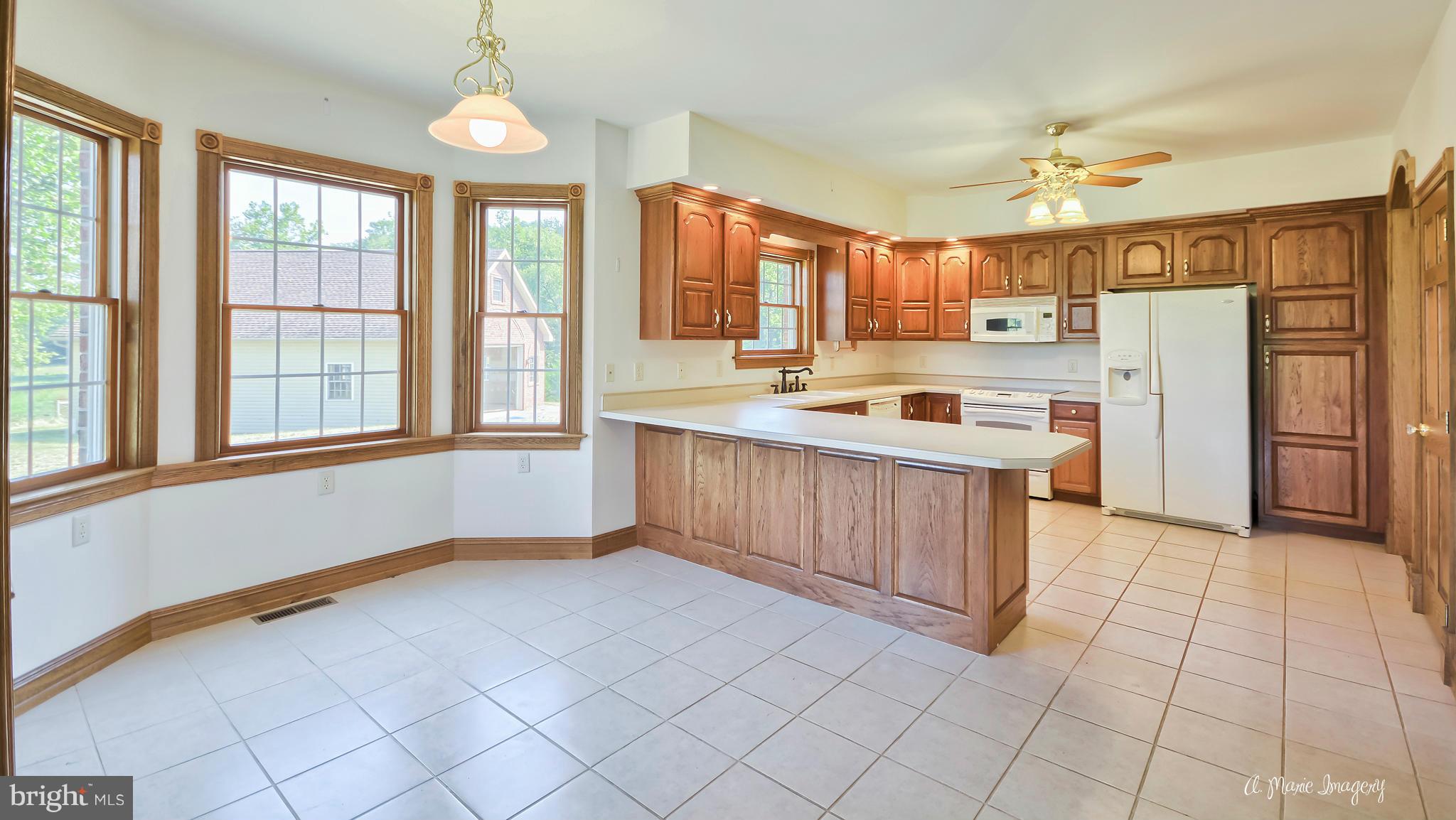 17604 Spielman Road Fairplay, MD 21733 - Photo 4 of 29 Massive Kitchen with Custom Cabinets