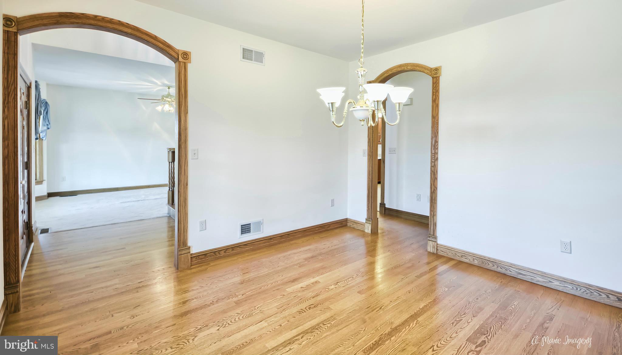 17604 Spielman Road Fairplay, MD 21733 - Photo 8 of 29 Dining Room with Wood Floors