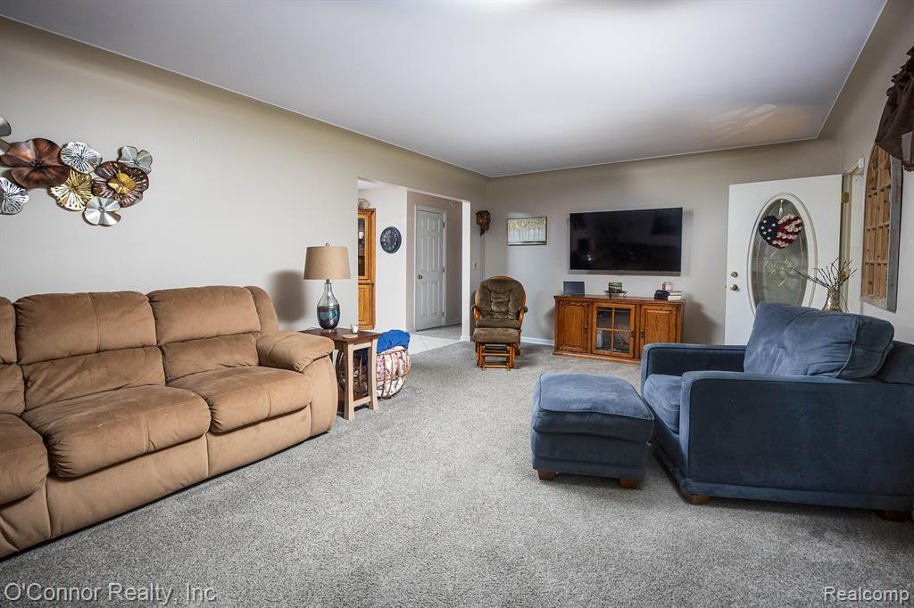 4126 Yankee Road St. Clair, MI 48079 - Photo 5 of 39