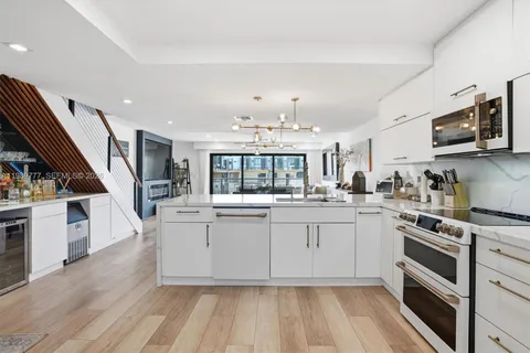 $839,000 | 4000 Northeast 168th Street, Unit 113B, North Miami Beach, FL 33160