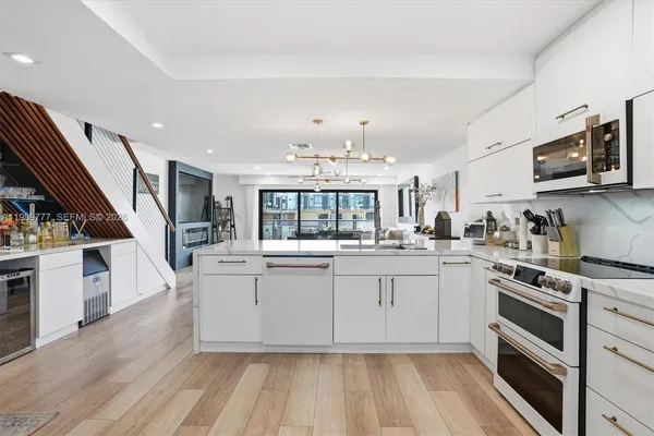 $839,000 | 4000 Northeast 168th Street, Unit 113B, North Miami Beach, FL 33160