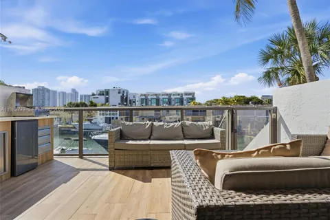 $839,000 | 4000 Northeast 168th Street, Unit 113B, North Miami Beach, FL 33160