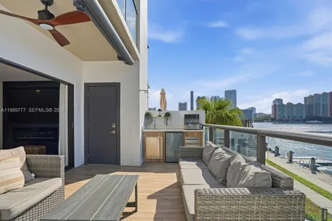 $839,000 | 4000 Northeast 168th Street, Unit 113B, North Miami Beach, FL 33160