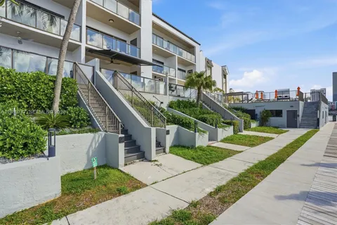 $839,000 | 4000 Northeast 168th Street, Unit 113B, North Miami Beach, FL 33160
