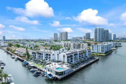 $839,000 | 4000 Northeast 168th Street, Unit 113B, North Miami Beach, FL 33160