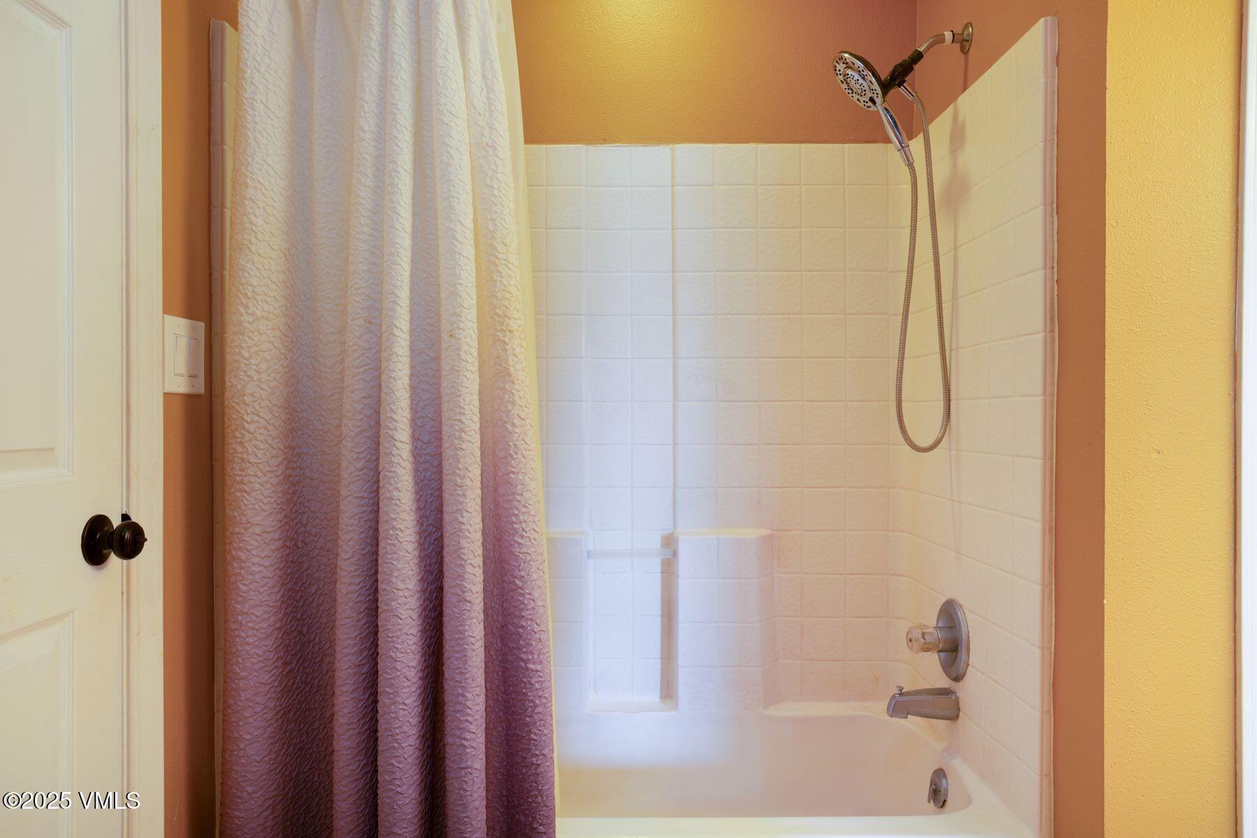 34295 Highway 6, Unit 207 Edwards, CO 81632 - Photo 17 of 23 a bathroom with a shower