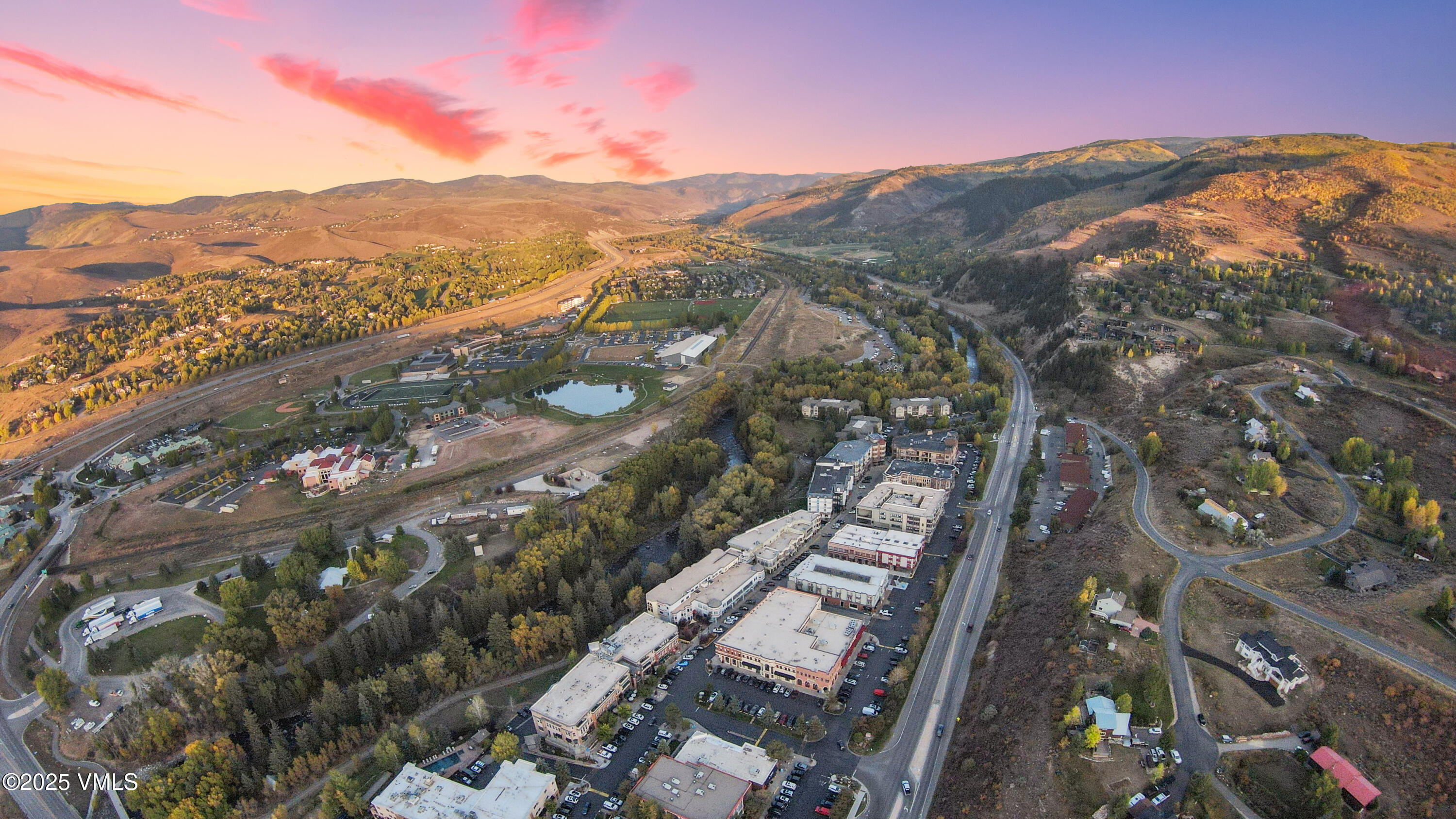 34295 Highway 6, Unit 207 Edwards, CO 81632 - Photo 5 of 23 view of city and mountain