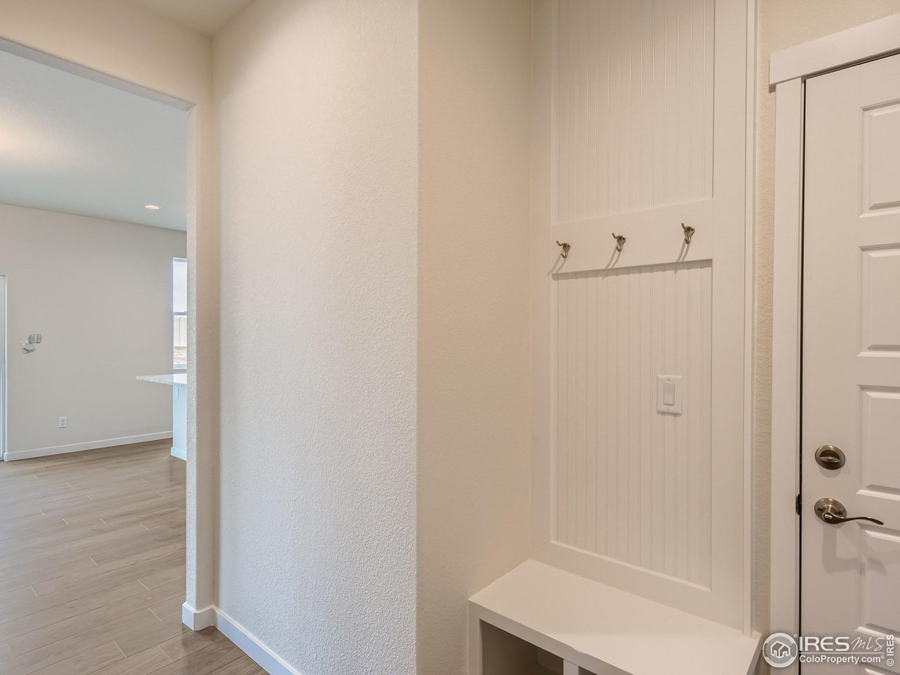 2538 Doe Rdg Way Johnstown, CO 80534 - Photo 25 of 28 a bathroom with a bathtub