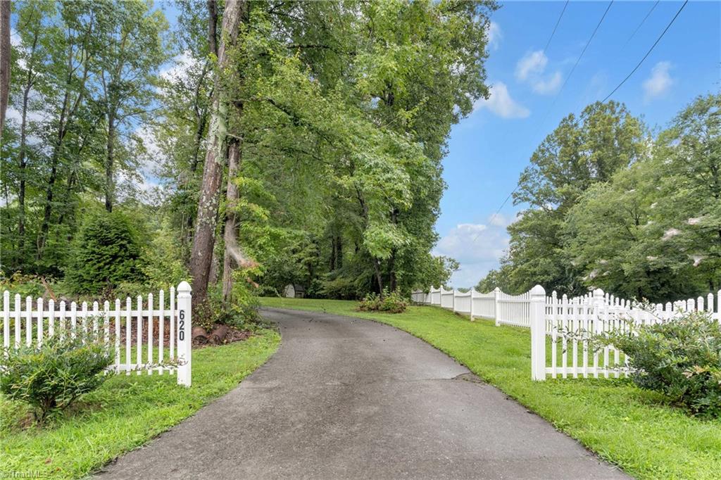 620 Walkertown Guthrie Road Winston-Salem, NC 27101 - Photo 4 of 40