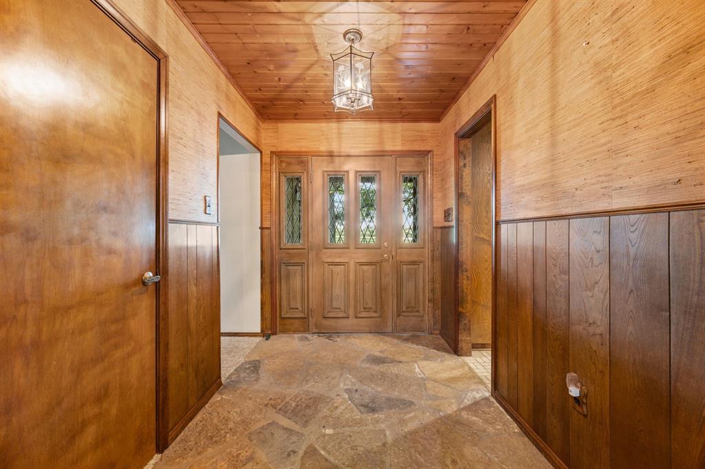 515 New Highland Road Springtown, TX 76082 - Photo 8 of 38