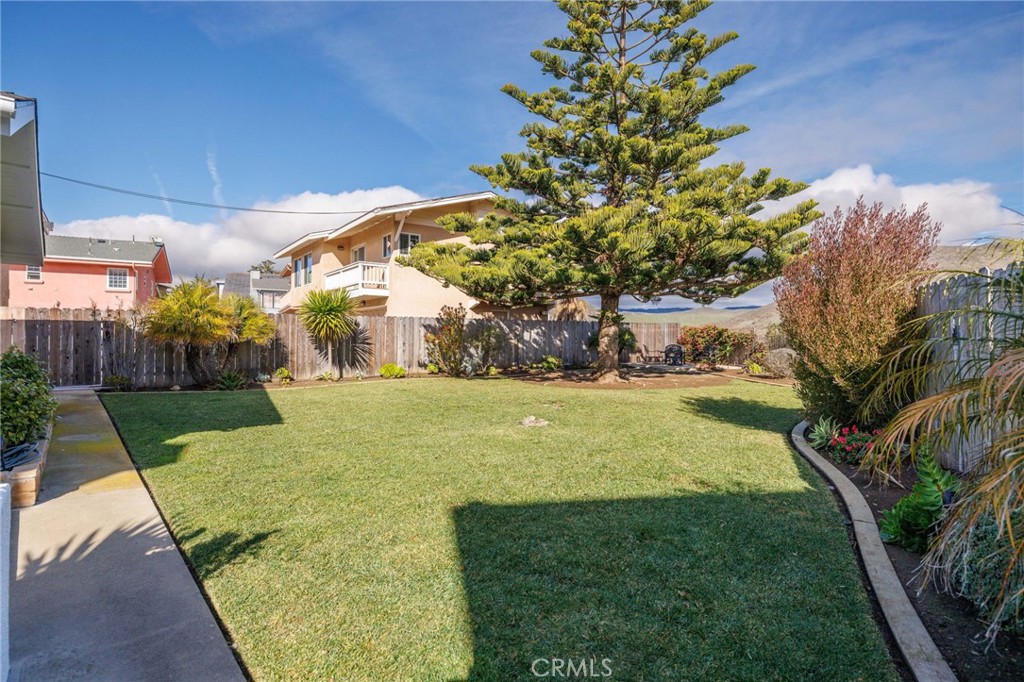 2091 Circle Drive Cayucos, CA 93430 - Photo 11 of 21 a view of a yard with plants