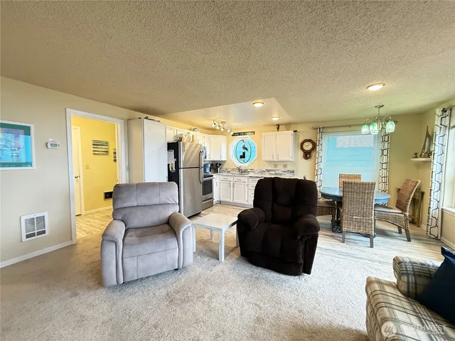 $325,900 | 1317 Ocean Shores Boulevard Southwest, Unit 4, Ocean Shores, WA 98569