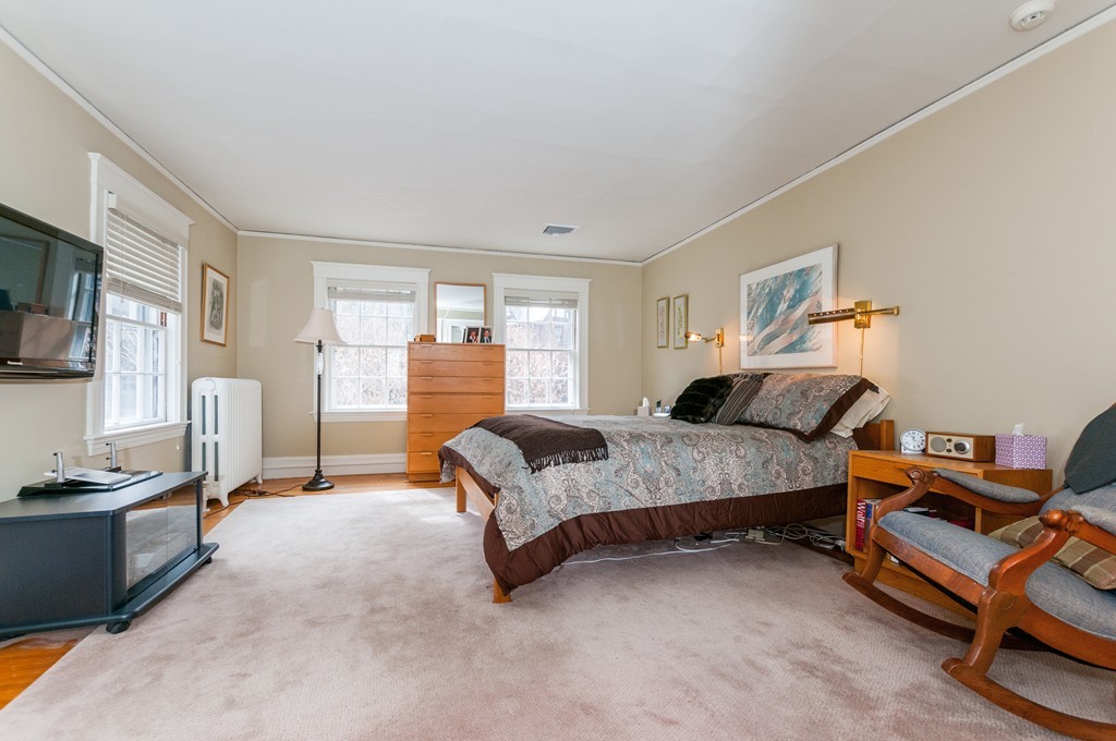 12 Byfield Road Newton, MA 02468 - Photo 18 of 28 Gallery Image 18