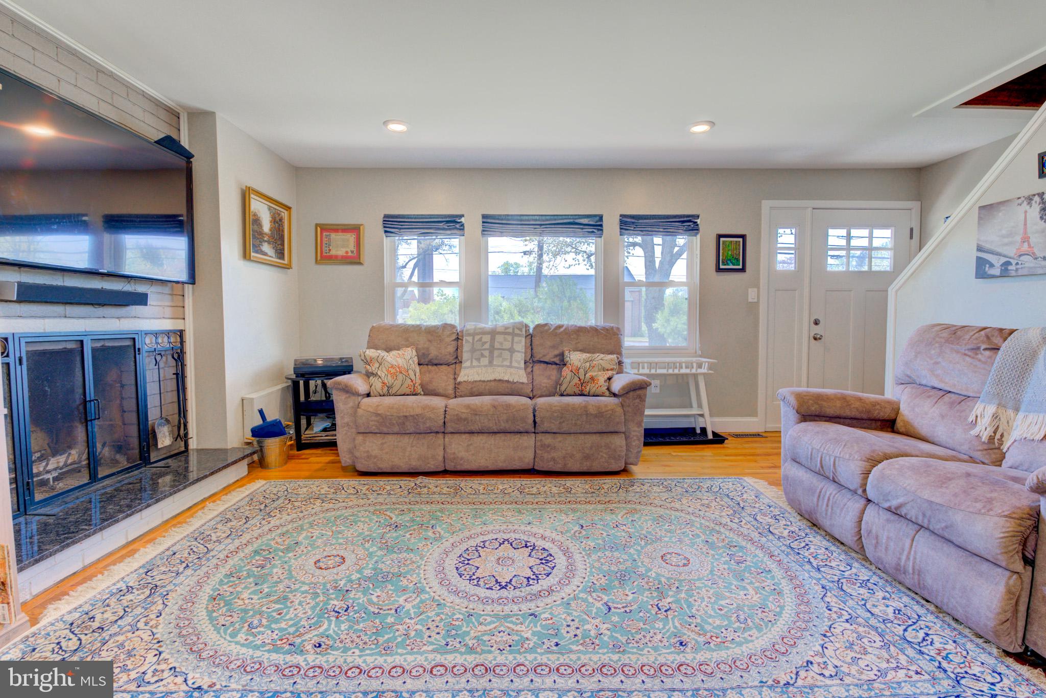 1602 Veirs Mill Road Rockville, MD 20851 - Photo 6 of 50 Cozy living space with natural light.
