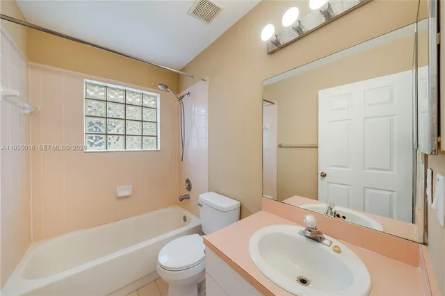 $579,000 | 16154 Southwest 85th Street, Miami, FL 33193