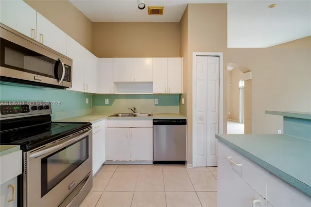 $579,000 | 16154 Southwest 85th Street, Miami, FL 33193