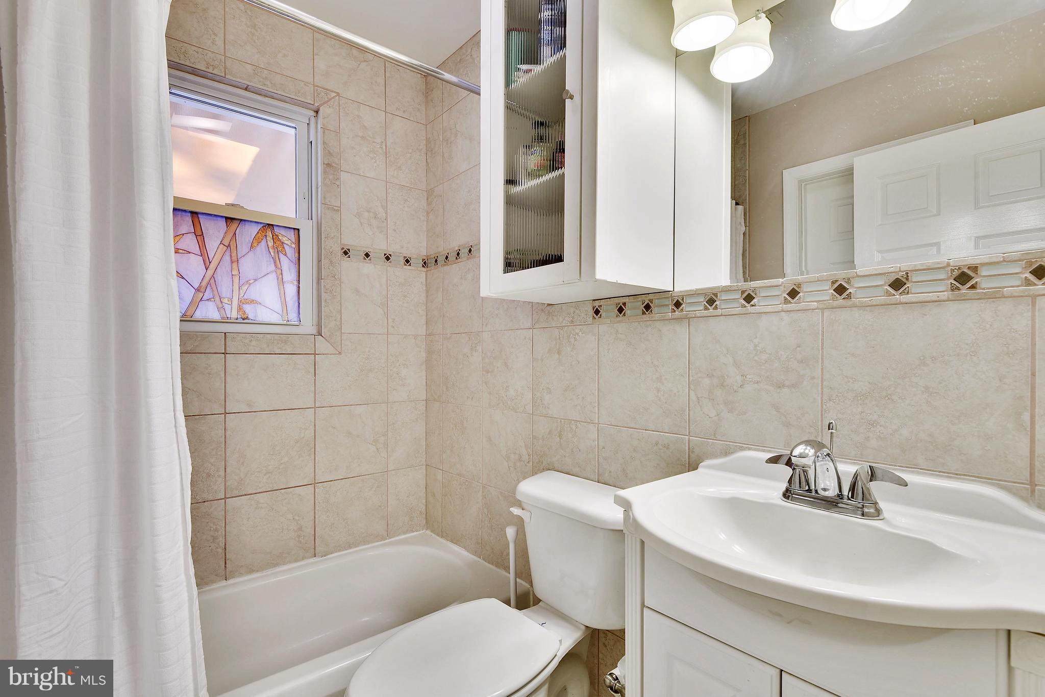 408 Pershing Drive Silver Spring, MD 20910 - Photo 17 of 30 Bath (Master)