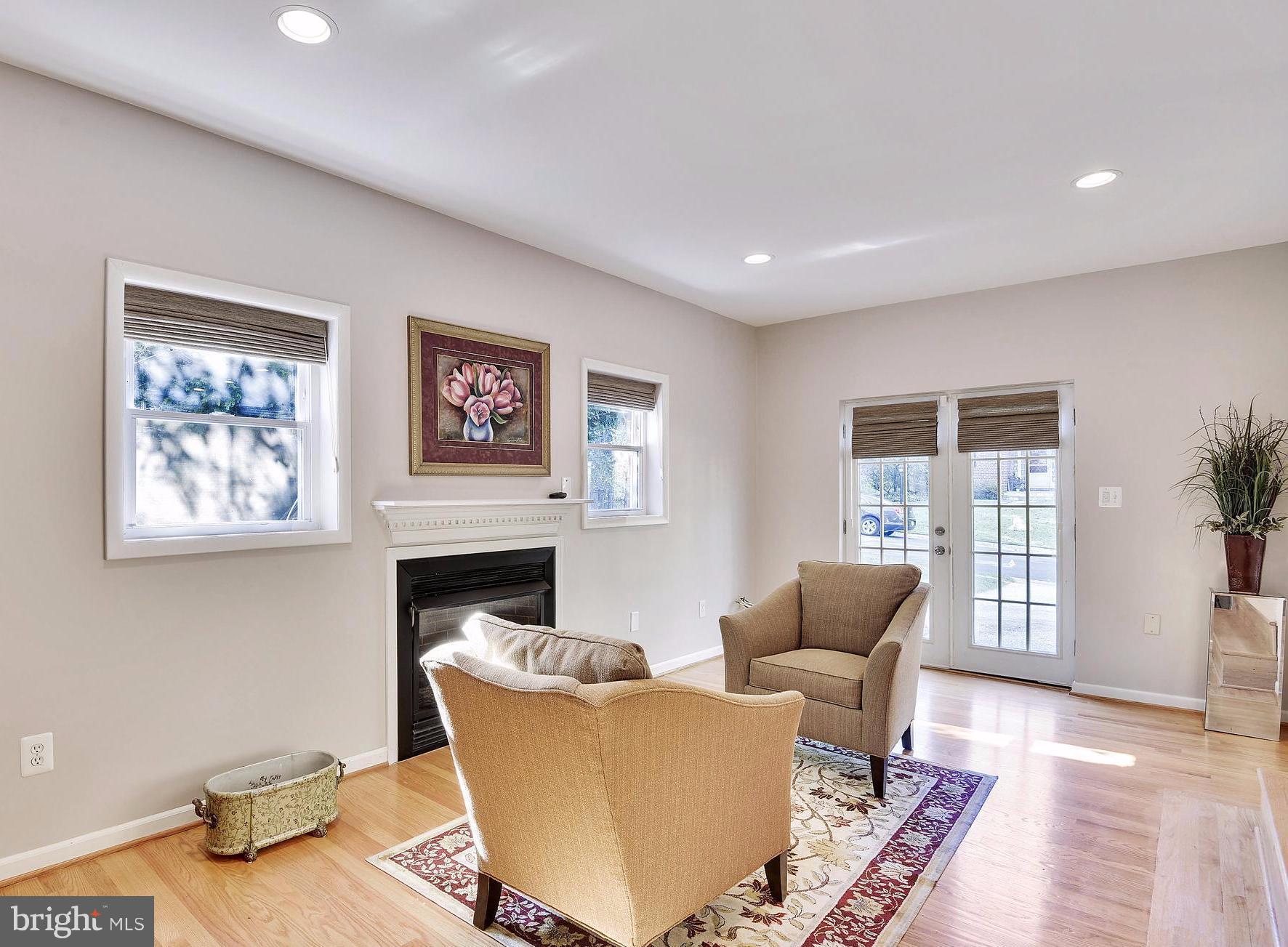 408 Pershing Drive Silver Spring, MD 20910 - Photo 9 of 30 Den