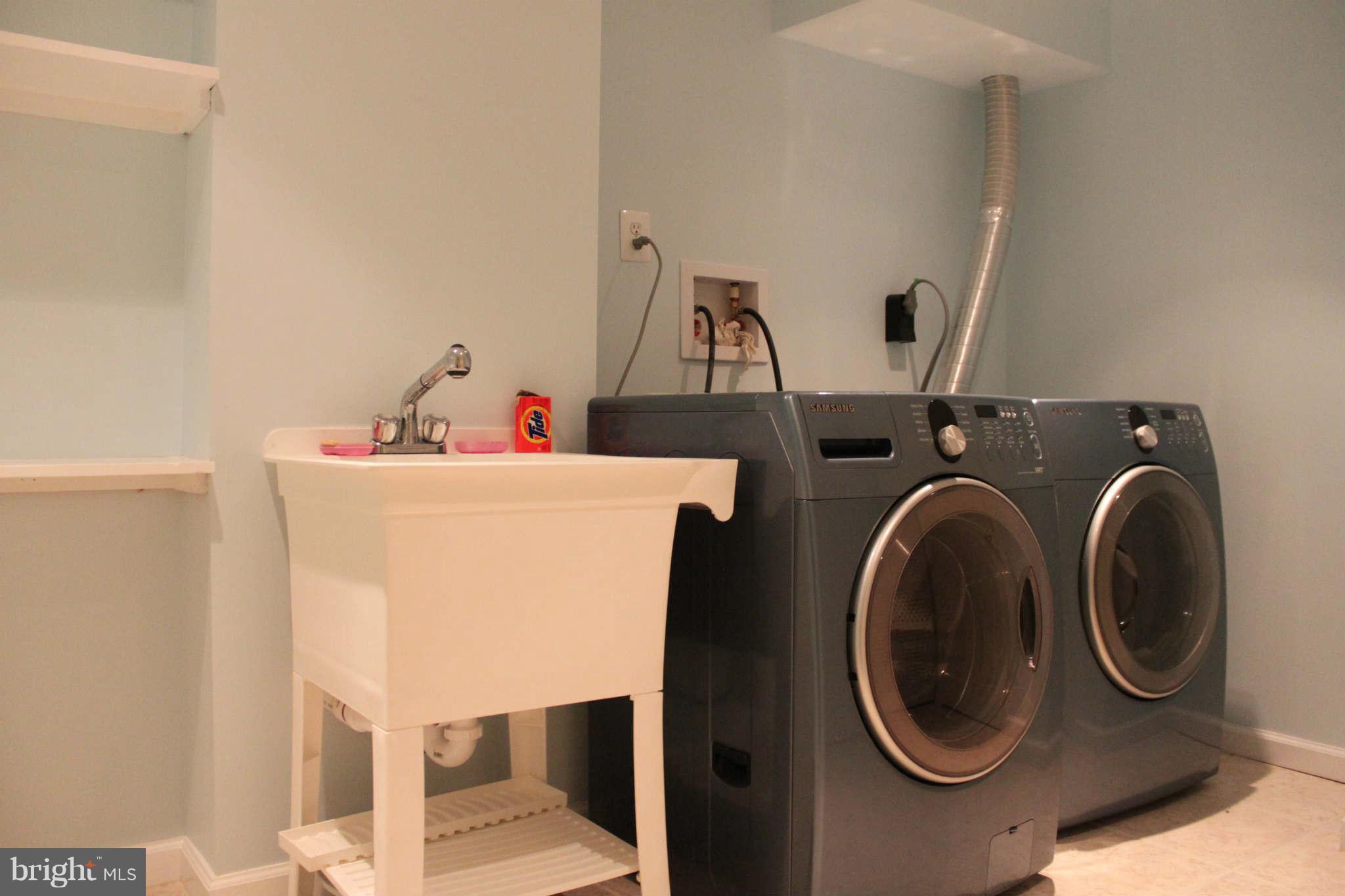11027 Howland Drive Reston, VA 20191 - Photo 7 of 15 Laundry Room