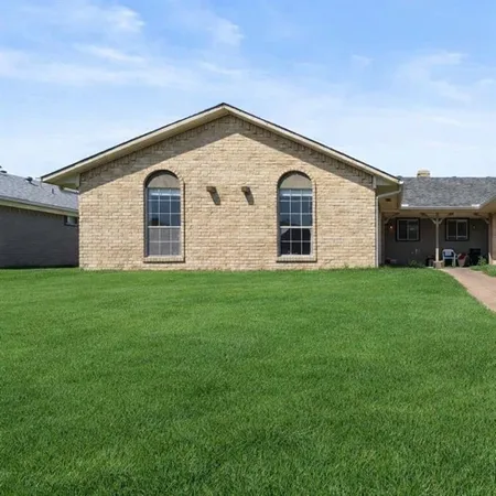 $1,900 | 15839 El Estado Drive, Dallas, TX 75248