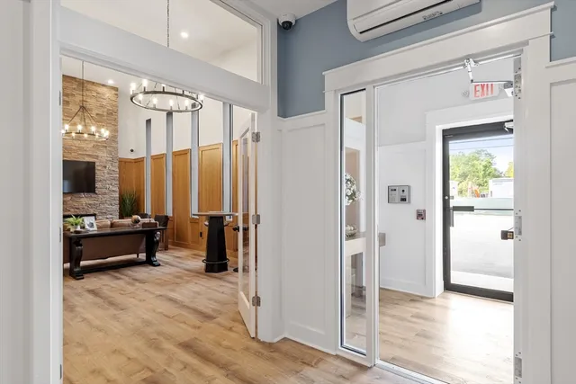 $2,150 | 843 Main Street, Unit 107, Clinton, MA 01510