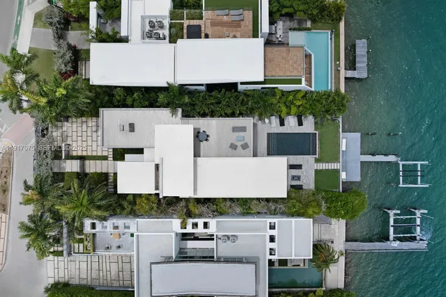 $75,000 | 1379 North Venetian Way, Miami, FL 33139