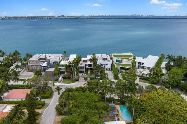 $75,000 | 1379 North Venetian Way, Miami, FL 33139