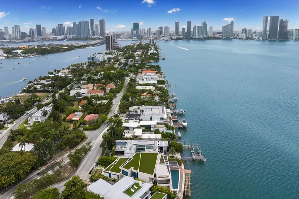 $75,000 | 1379 North Venetian Way, Miami, FL 33139