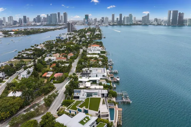 $75,000 | 1379 North Venetian Way, Miami, FL 33139