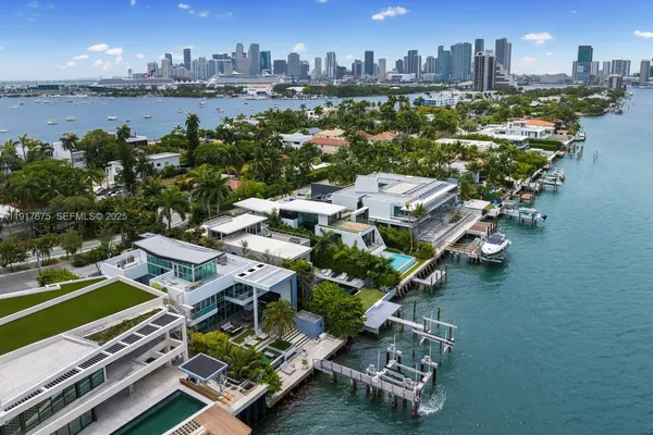 a view of building with yard