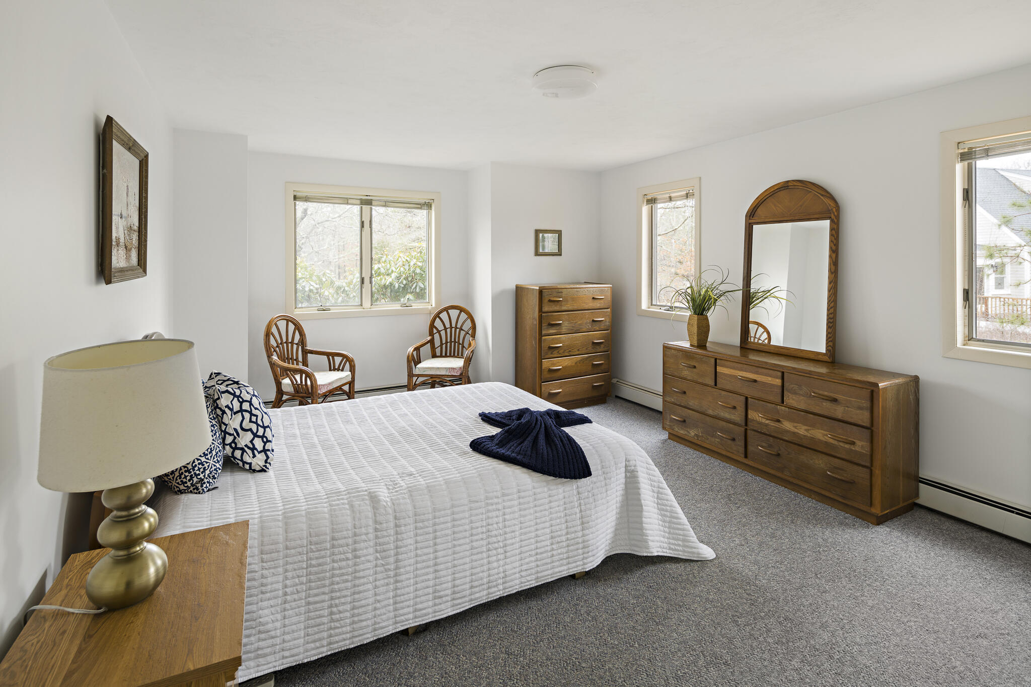 73 Dodgers Hole Road Edgartown, MA 02539 - Photo 15 of 26 First floor primary suite