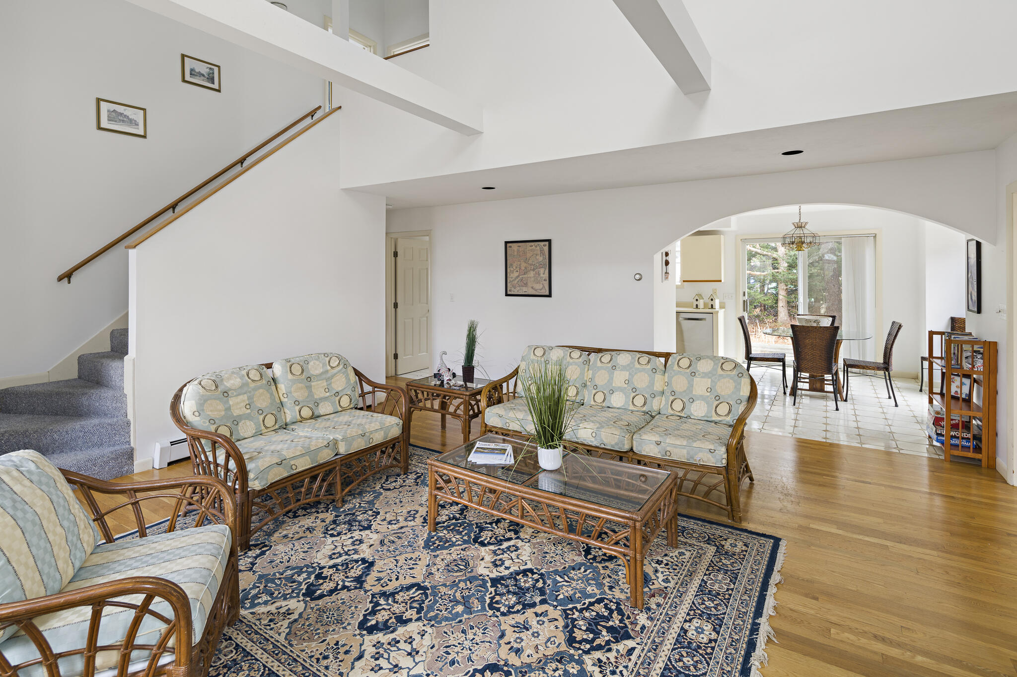 73 Dodgers Hole Road Edgartown, MA 02539 - Photo 7 of 26 Living room