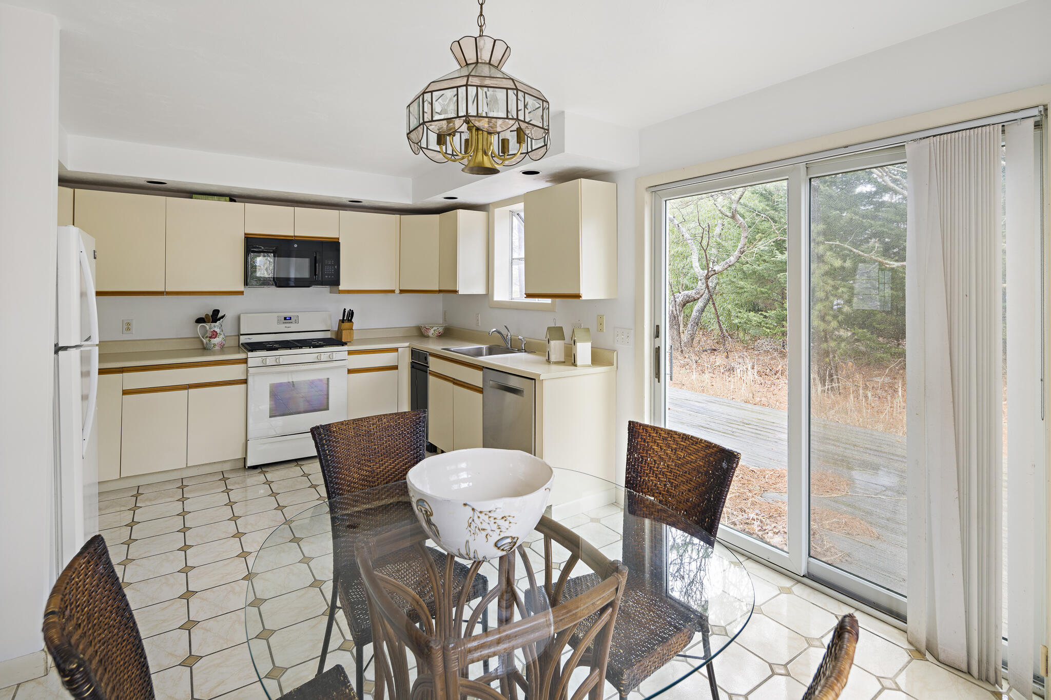 73 Dodgers Hole Road Edgartown, MA 02539 - Photo 10 of 26 With sliders to back deck
