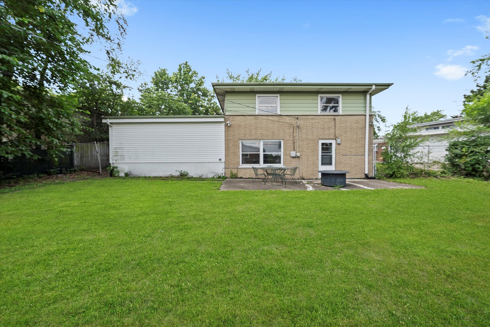 223 Roberta Lane Chicago Heights, IL 60411 - Photo 13 of 16